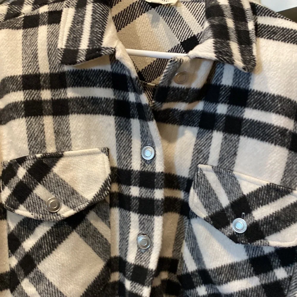 Shacket - Picture 2 of 4